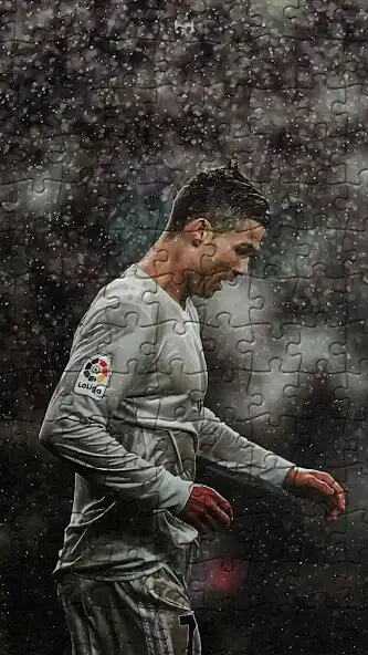 Play Cristiano Ronaldo Puzzles as an online game Cristiano Ronaldo Puzzles with UptoPlay