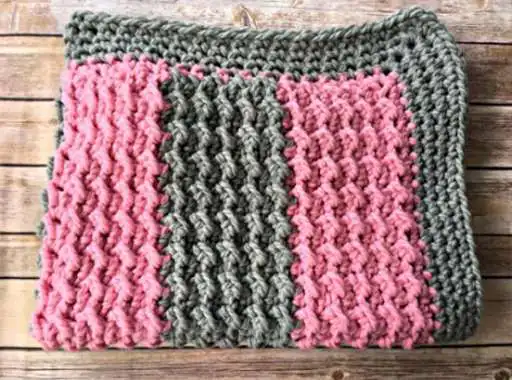 Play Crochet and crochet very easy as an online game Crochet and crochet very easy with UptoPlay