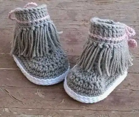 Play Crochet Baby Boots