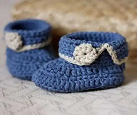 Play Crochet Baby Boots