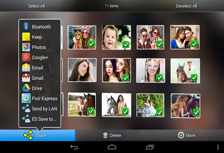 Play Customizable Live Gallery 3D as an online game Customizable Live Gallery 3D with UptoPlay