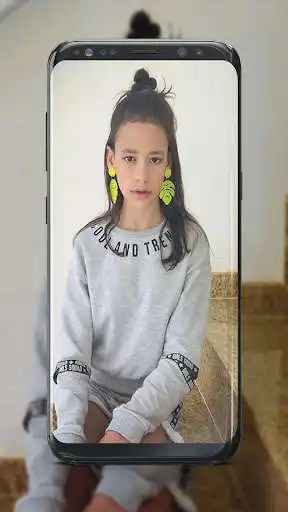 Play Cute Millena & Manu Maia Wallpaper as an online game Cute Millena & Manu Maia Wallpaper with UptoPlay