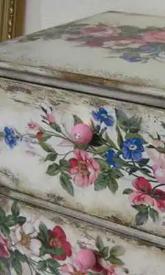 Play Decoupage Wallpapers