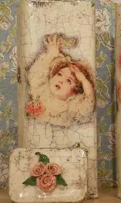 Play Decoupage Wallpapers