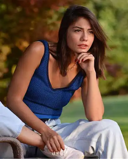 Play Demet Ozdemir wallpapers as an online game Demet Ozdemir wallpapers with UptoPlay