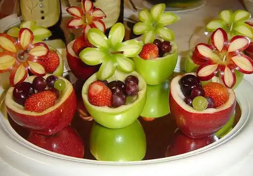 Play APK DIY Carving Fruits  and enjoy DIY Carving Fruits with UptoPlay com.CarvingFruits.qaizal