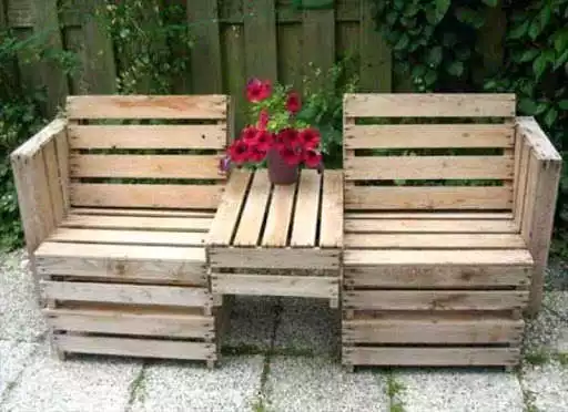 Play DIY Pallet Bench