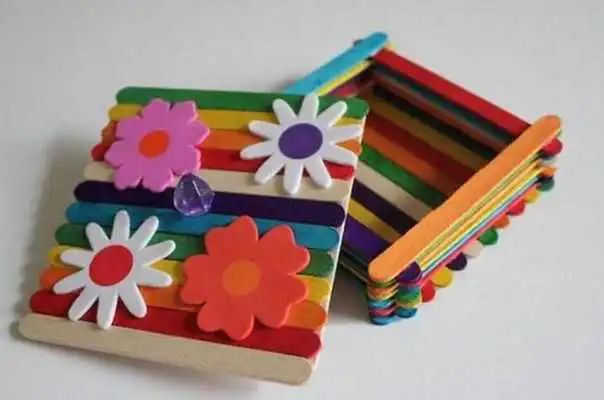 Play DIY Popsicle Stick Crafts Play DIY Popsicle Stick Crafts