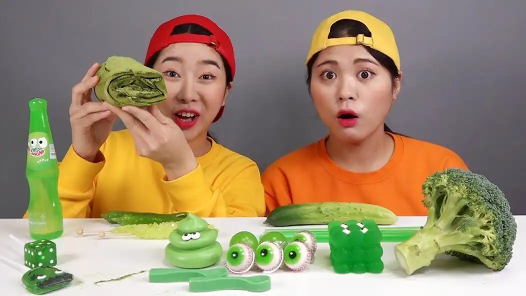Play Dona Mukbang as an online game Dona Mukbang with UptoPlay