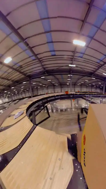 Play DPD VR Experience