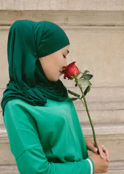 Play Dubai dating app-uae chat room  and enjoy Dubai dating app-uae chat room with UptoPlay