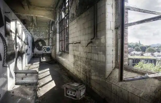 Play Electrician Factory Escape