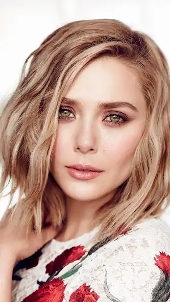 Play Elizabeth Olsen Wallpapers as an online game Elizabeth Olsen Wallpapers with UptoPlay