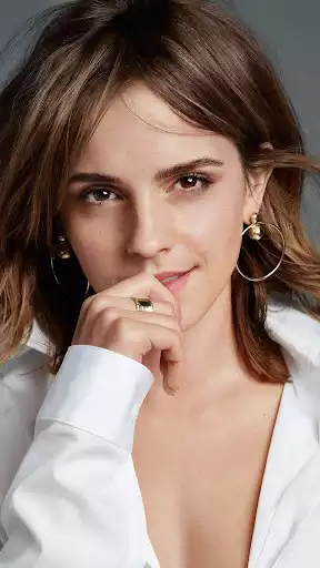 Play Emma Watson Wallpapers as an online game Emma Watson Wallpapers with UptoPlay