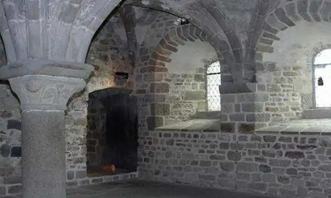 Play Escape From Mont St Michel