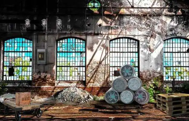 Play Escape Games - Abandoned Railway Factory