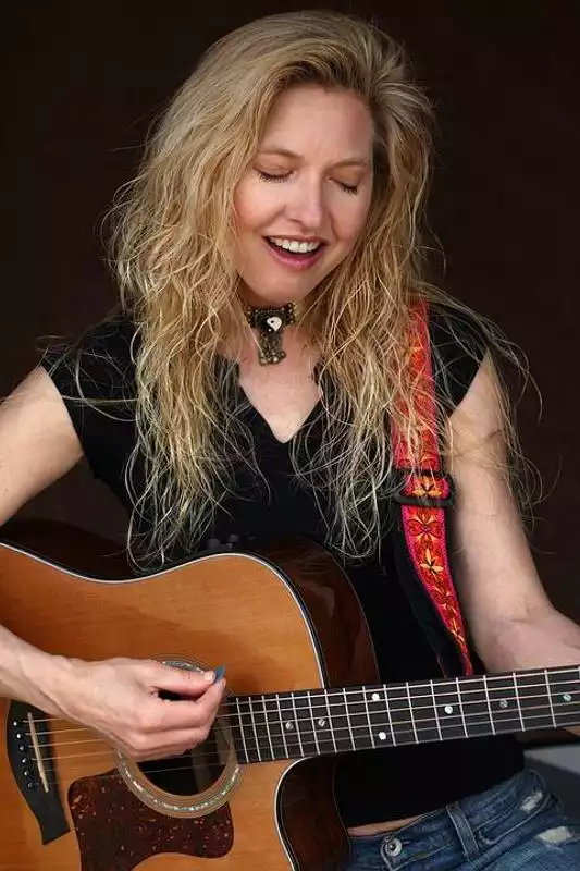 Play Estaciones De Radio De El Salvador