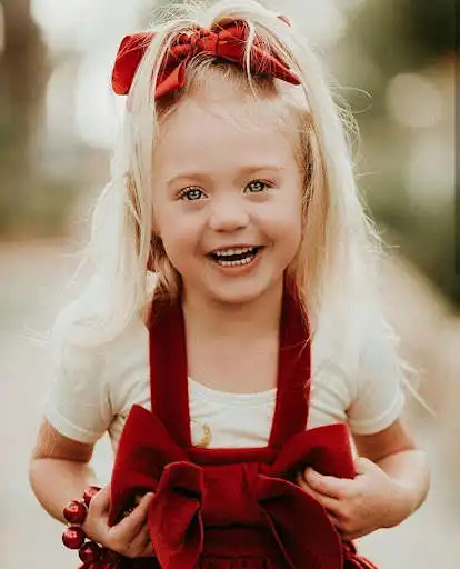 Play everleigh soutas wallpaper 2021 as an online game everleigh soutas wallpaper 2021 with UptoPlay