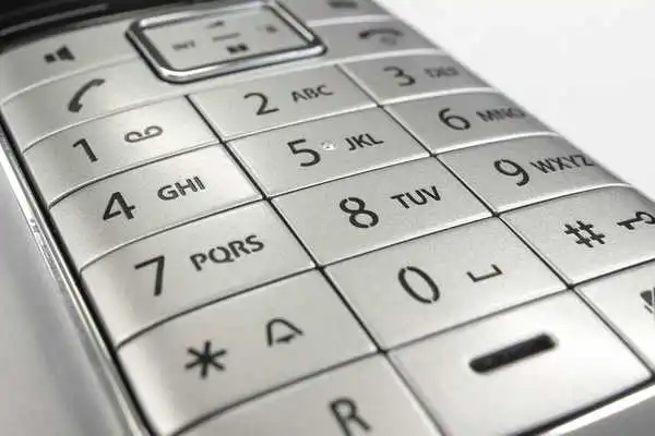 Play Fake Phone Call Free