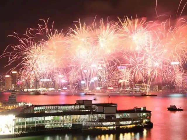 Play Firecracker Lunar New Year Wallpaper  and enjoy Firecracker Lunar New Year Wallpaper with UptoPlay