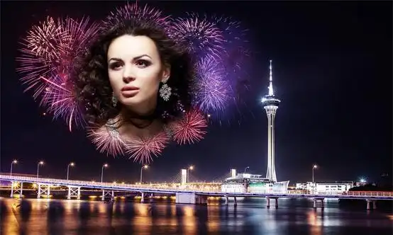 Play Fireworks Photo Frame