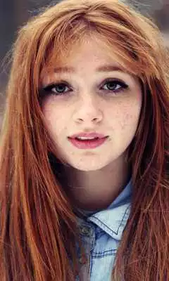 Play freckles live wallpaper
