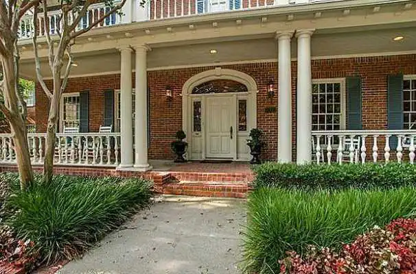 Play Front Porch Designs