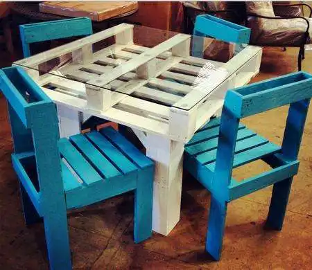 Play APK furniture out of pallets  and enjoy furniture out of pallets with UptoPlay com.furnitureoutofpallets.YEREMIA