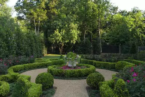 Play Garden Center