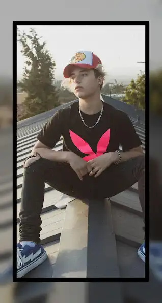 Play Gavin Magnus Wallpaper as an online game Gavin Magnus Wallpaper with UptoPlay