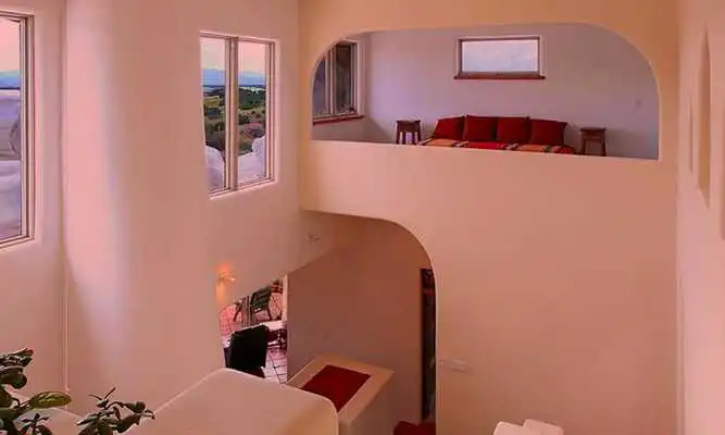 Play Giant Rock House Escape
