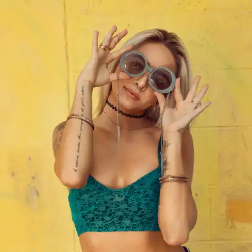 Play Girl Quotes  Status APK