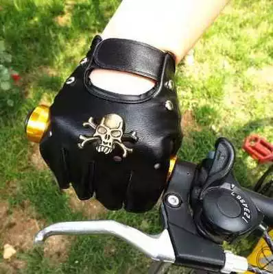 Play Gloves