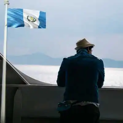 Play Guatemala Flag In Your picture : Photo Editor