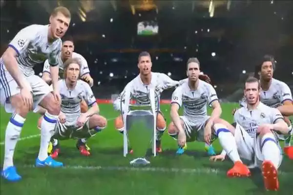 Play Guide PES 2018