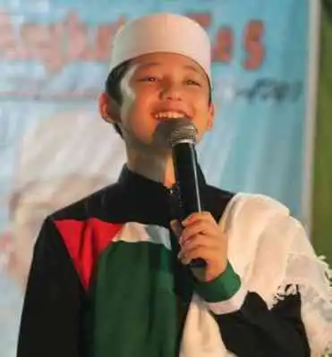 Play Habib Alwi Assegaf WallpaperHD  and enjoy Habib Alwi Assegaf WallpaperHD with UptoPlay