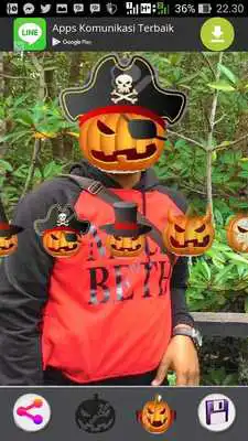 Play Halloween Photo