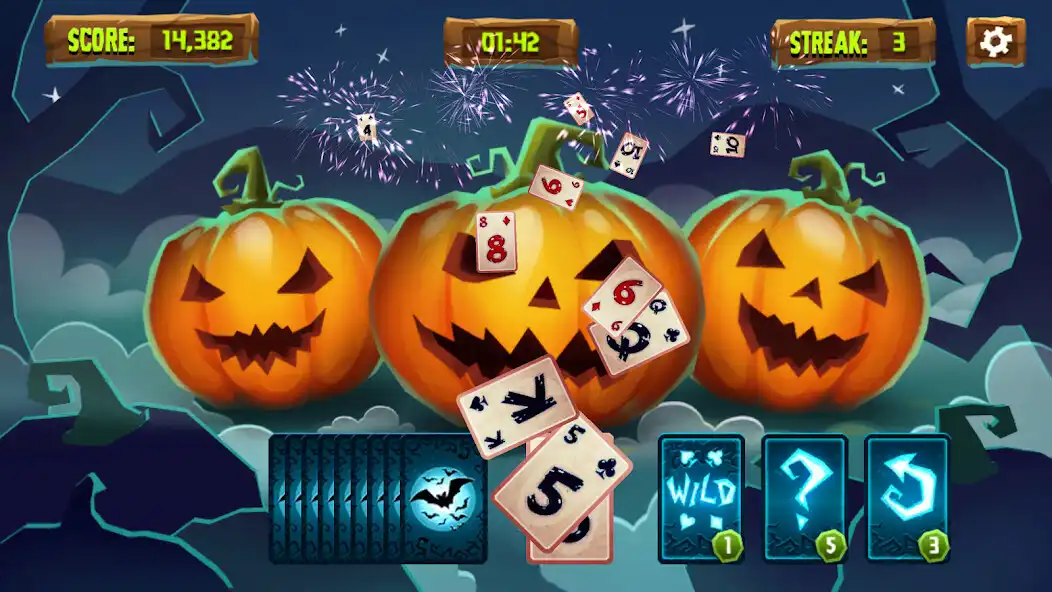 Play Halloween Solitaire Tripeaks  and enjoy Halloween Solitaire Tripeaks with UptoPlay