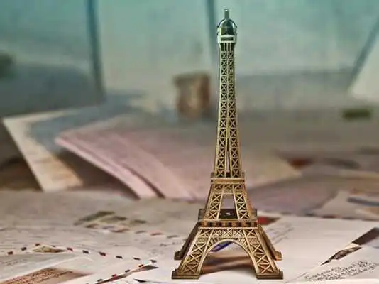 Play HD Eiffel Tower Wallpapers