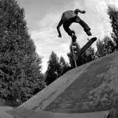 Free play online HD Skateboard Wallpapers APK
