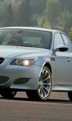 Play HD Themes BMW M5 Play HD Themes BMW M5