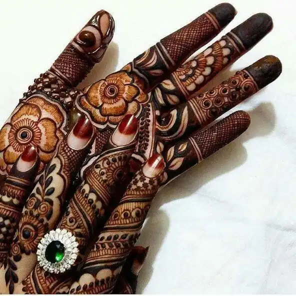 Play Henna Mehndi 2021 as an online game Henna Mehndi 2021 with UptoPlay