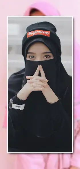 Play Hijab Cantik Wallpaper  and enjoy Hijab Cantik Wallpaper with UptoPlay