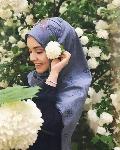Play Hijab wallpaperFashion Style  and enjoy Hijab wallpaperFashion Style with UptoPlay