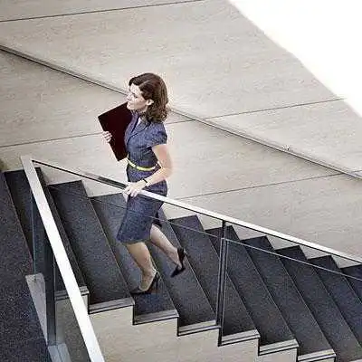 Play How to Avoid Knee Pain