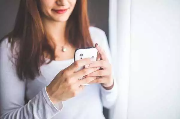 Play How to make a video with pictures and music