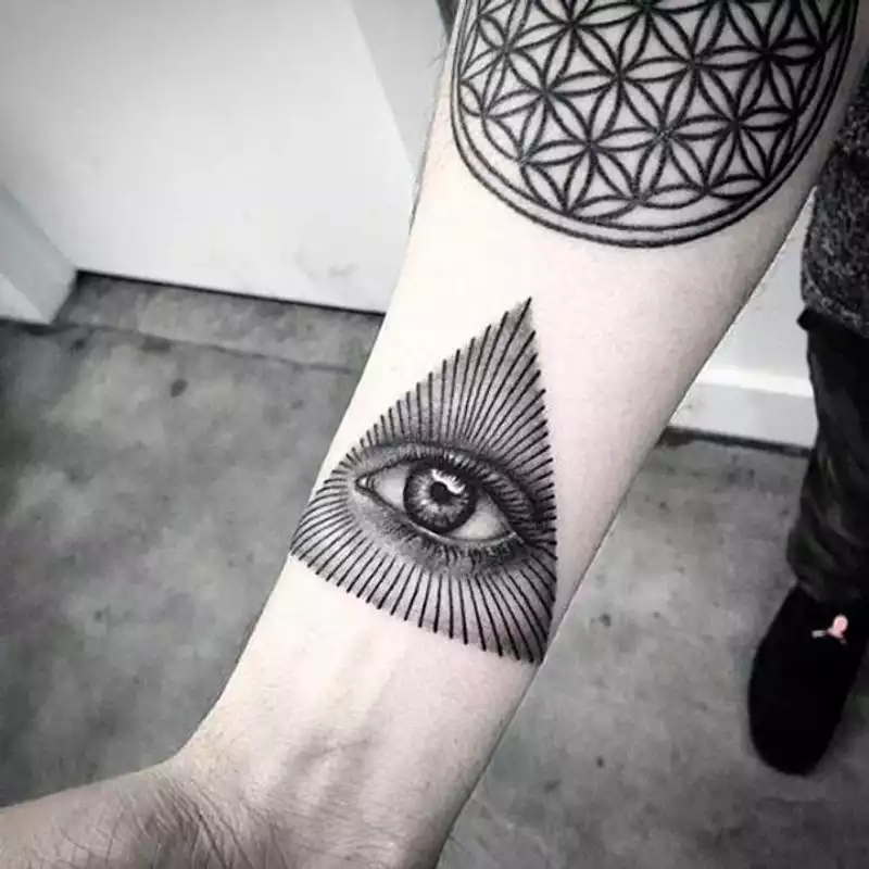 Play Illuminati Tattoo Designs