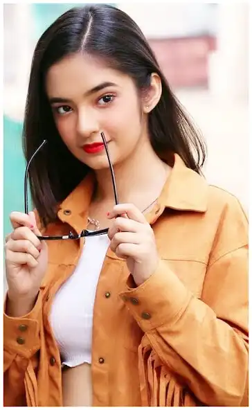 Play Indian Actor And Actress Photo  and enjoy Indian Actor And Actress Photo with UptoPlay