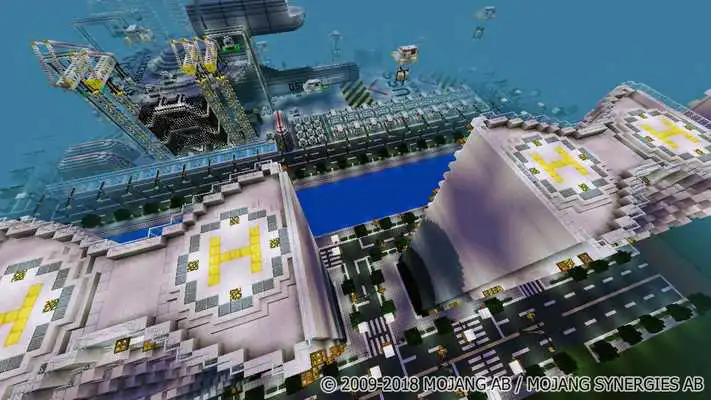 Play Interstellar spaceships base. MCPE Map