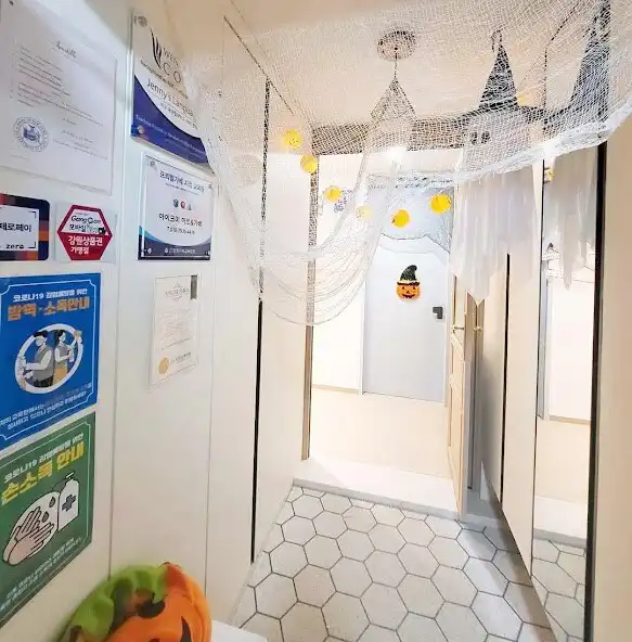 Play Jenny English as an online game Jenny English with UptoPlay